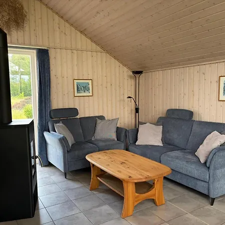 Im Skandinavischen Stil Mit Garten Im Hafendorf