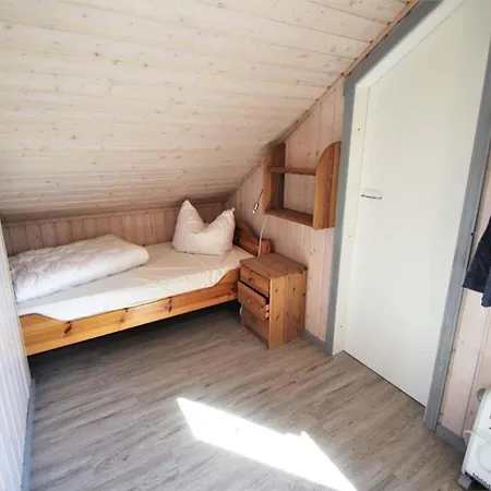 Im Skandinavischen Stil Mit Garten Im Hafendorf Rechlin